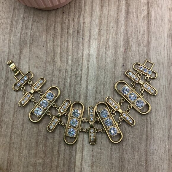 Ann Taylor Rhinestone Gold Tone Link Connectors Bracelet - Picture 9 of 10